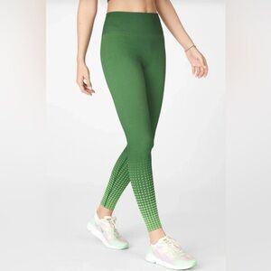 FABLETICS WOMEN’S HIGH WAISTED SEAMLESS DOT LEGGINGS PALM GREEN LIME TWIST Small